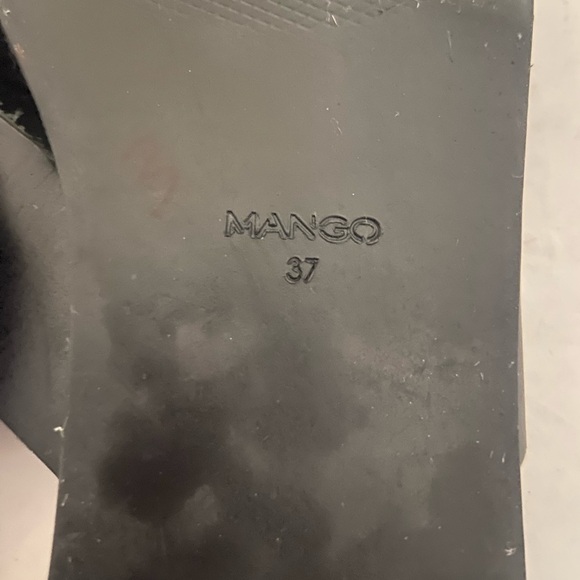 Mango women's 6.5 flat black leather woven strappy sandals EUC - Picture 7 of 11